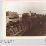 Погрузка танков для фронта. 1942 г. РГАЭ. Ф. 8752. Оп. 4. Д. 880. Л. 31.